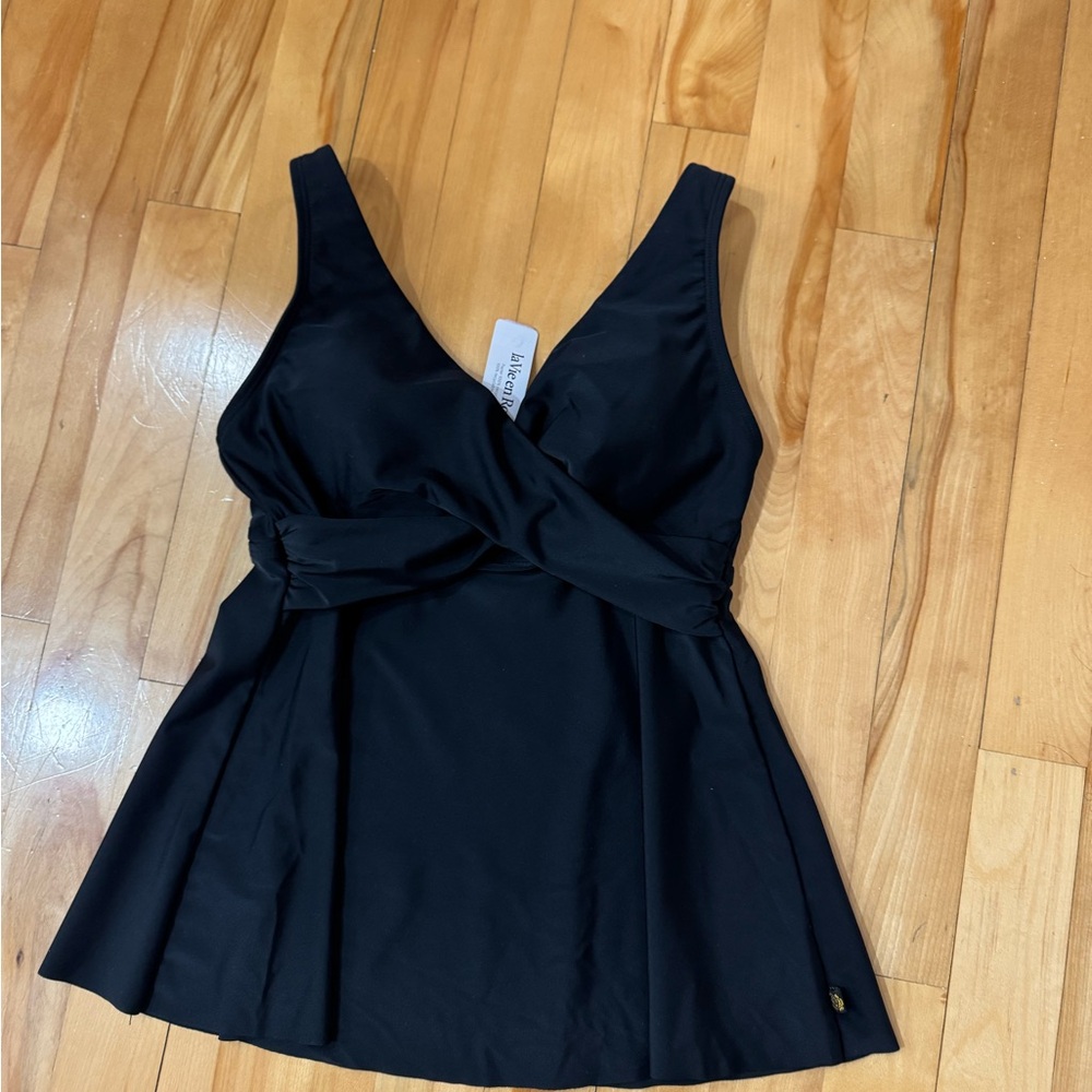 Black Sleeveless La vie en rose tankini top